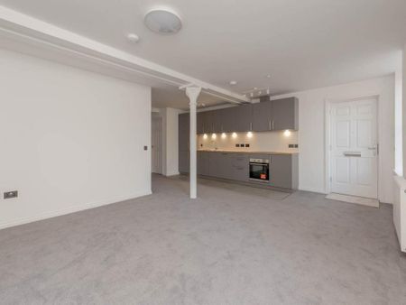 2 bedroom flat to rent - Photo 2