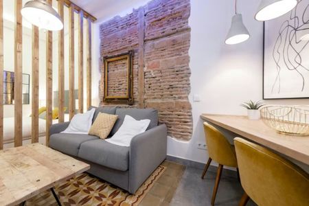 Calle de Santa Brígida, Madrid, Community of Madrid 28004 - Foto 2