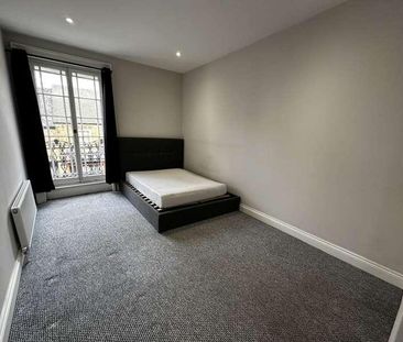 High Street, Banbury, OX16 - Photo 2