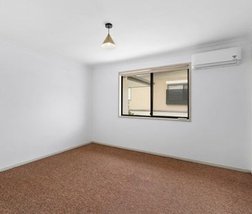 Spacious townhouse close to Nundah Village - Photo 6
