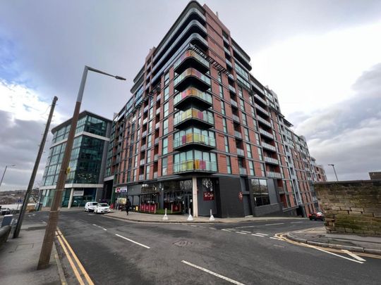 1 bedroom Flat To Let - Photo 1