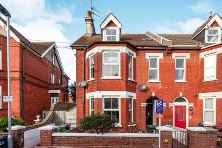 1 bedroom flat to rent - Photo 2