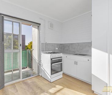 Stylish & Convenient Living in West Leederville - Photo 2