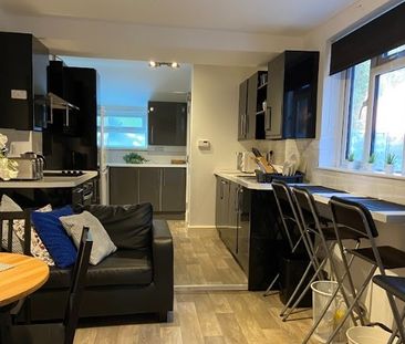Room in a Shared House, Cromwell Road, SO15 - Photo 6