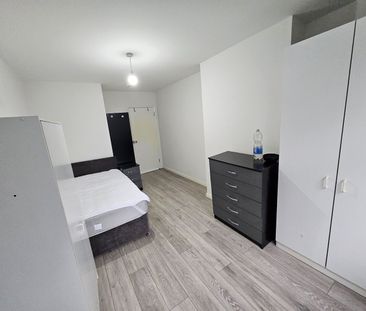 Room in a Shared House, Cobham Road, N22 - Photo 1