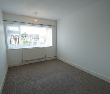 3 bedroom Detached Bungalow to let - Photo 1