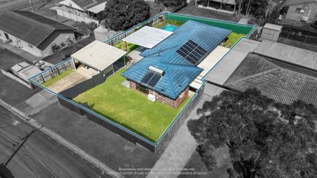 Lovely Contemporary Home with Sparkling Pool and Solar - Photo 4