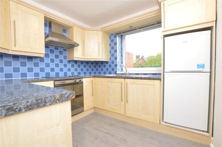 2 Bed Penthouse, Leeds, LS8 - Photo 3