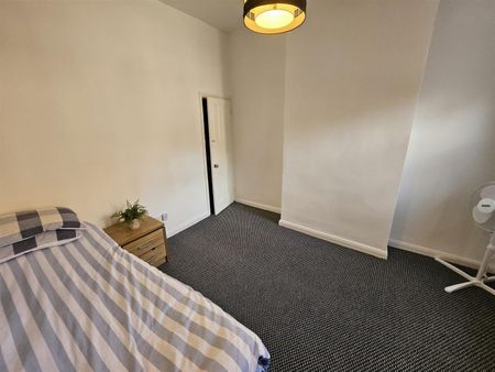 4 Bed Terraced House, Slade Road Birmingham, B23 - Photo 3