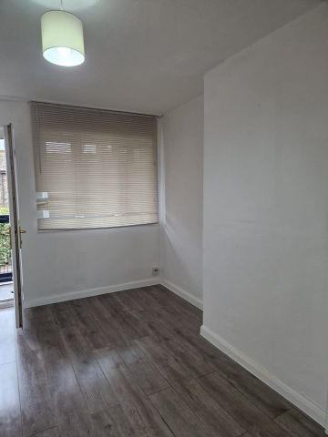 1 Bed Flat, Essex Mansions, E11 - Photo 2
