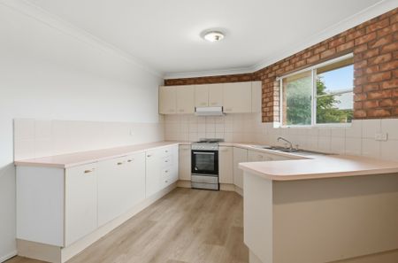 2/12 Bassano Street, Geebung QLD, Belconnen - Photo 2