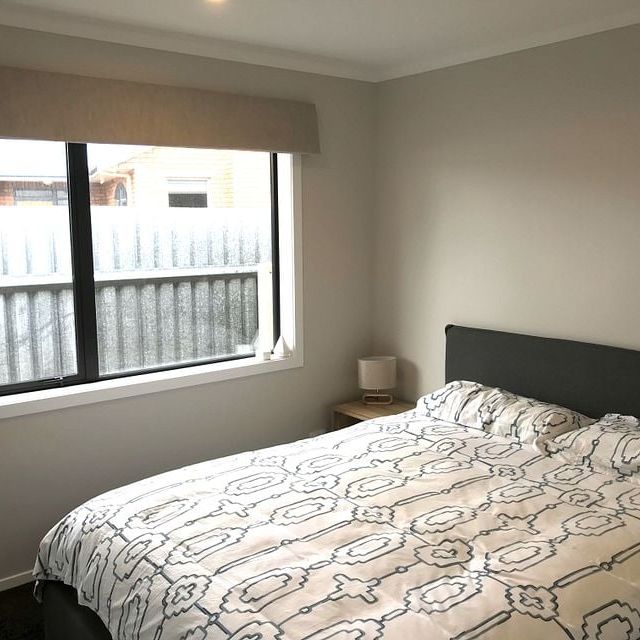New Build - Low maintenance, warm and modern - Photo 1