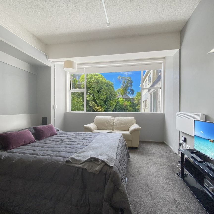 Welcome to Sharella Living - Photo 1