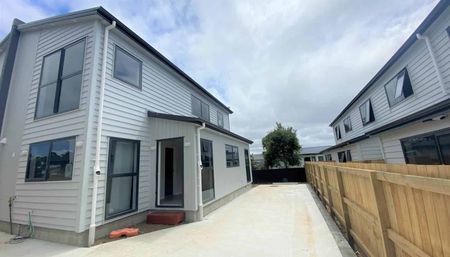 Bright & Sunny 3-Bedroom, 2-Bathroom Home in M... - Photo 3