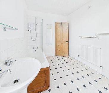 2 bedroom semi-detached house to rent - Photo 4