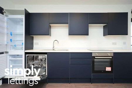 South Coast Road, Peacehaven, BN10 - Photo 5