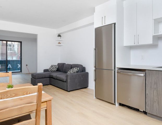 Mont-Royal – Appartement 4 1/2 à louer parfait pour étudiants et jeunes professionnels – Disponible maintenant - Photo 1