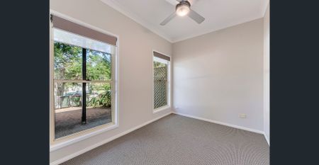 Generous sized Family Home in sought-after Taringa! - Photo 4