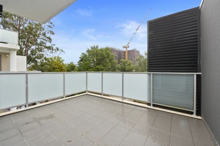 Modern 2 bedroom apartment close to Waitara station - Photo 3
