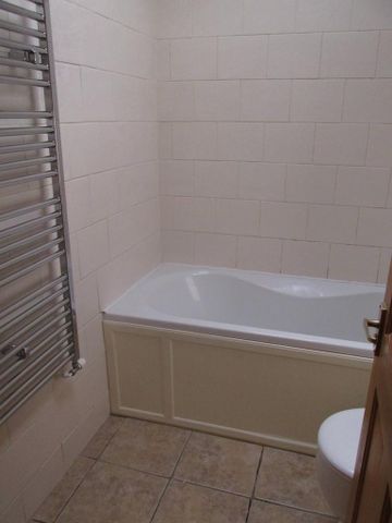 3 bedroom bungalow to rent - Photo 3