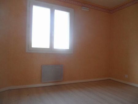 Location Appartement 4 pièces 81m² BOURGES 18000 - Photo 5