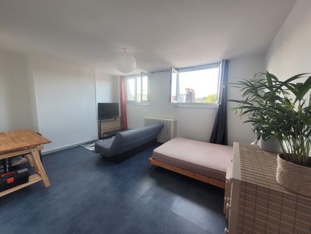 Location Appartement 1 pièce 31m² ROUBAIX 59100 - Photo 2