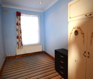Two bedroom first floor flat close to seven king station- £1950 - Photo 4