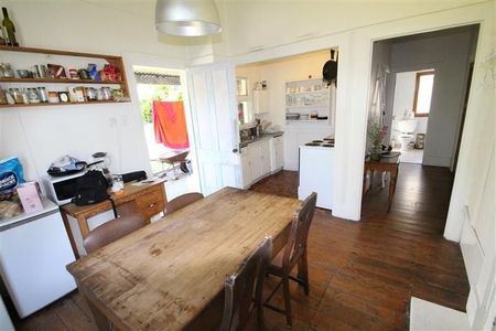 Sunny Grey Lynn 4-Bedroom Home on Fisherton Street - Photo 4