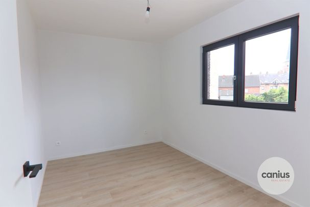 CENTRAAL GELEGEN WONING MET 3 SLKS + TUIN - Photo 1