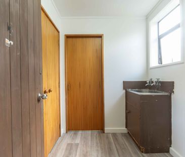 Prime Hamilton Living - Clifton Terrace Townhouse for Rent - Photo 6