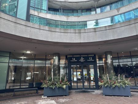 For Lease - 16 Yonge Street Unit# 319, Toronto, Ontario - Photo 4