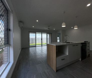 Family-Friendly Living in a Prime Estate - Photo 6