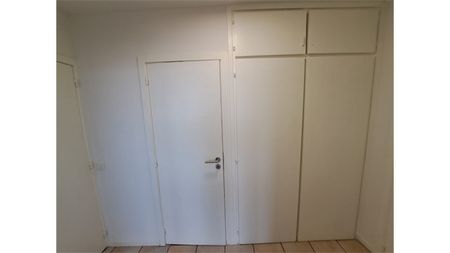 Een gunstig gelegen appartement met lift en met zicht op de skyline van Antwerpen - Photo 5