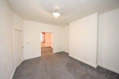 2 bed House - End Terrace for Rent - Photo 2