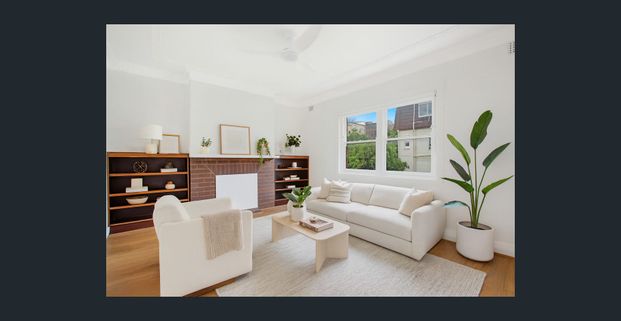 Newly Renovated Unit Facing Coogee beach! - Photo 1