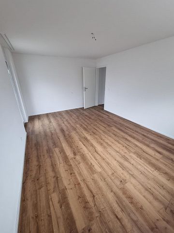 Hochwertige 4.5 Zimmerwohnung am Entenbach - Photo 2