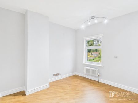 2 Bedroom Terraced House - Photo 2