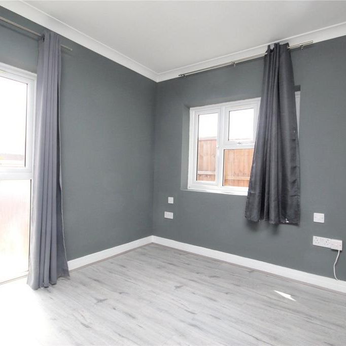 2 bedroom bungalow to rent - Photo 1