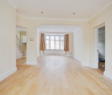 Grove Garden, London - Photo 2