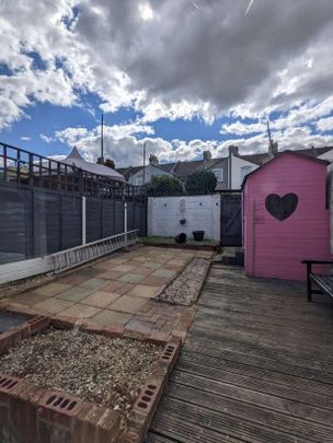 Linden Road, Gillingham, ME7 - Photo 1