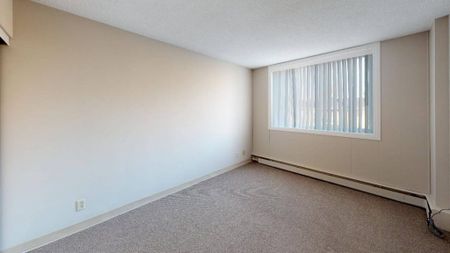 Lexington Manor Apartment Rentals - Photo 2