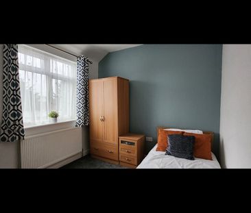 Room in a Shared House, Dordans Road, LU4 - Photo 2
