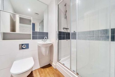 Fire Fly Avenue, Old Railway Quarter, SN2 - Photo 2