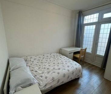1 bedroom in a house share to rent - Photo 6