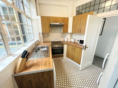 Park Road, St Johns Wood, NW8 7HY, London - Photo 2