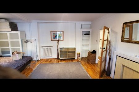 Studio Flat, Mortimer Court, NW8 - Photo 5