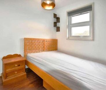 Mayfield Road, Shepherds Bush, London, W12 - Photo 2