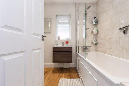 2 bedroom apartment to rent - Photo 5