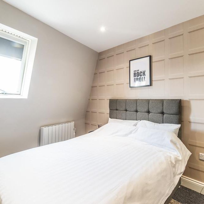 Studio to rent - Photo 1