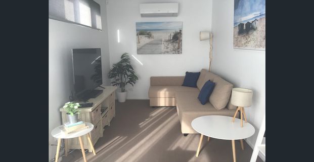 FLOREAT - 1 Bedroom /1 Bathroom Apartment - Fully Furnished /Fully Equipped / All utilities included - Photo 1